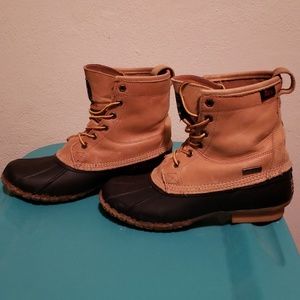 Duck boots